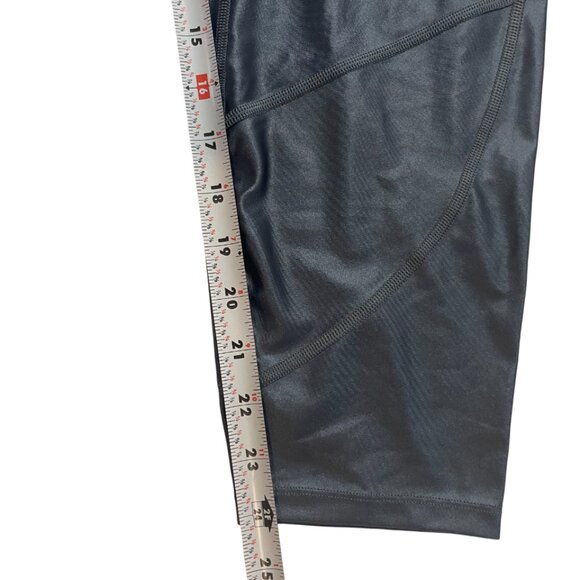 Greyson. Gray sports leggings for women. Size XL. 79% Nylon. Made in China. - Picture 5 of 7